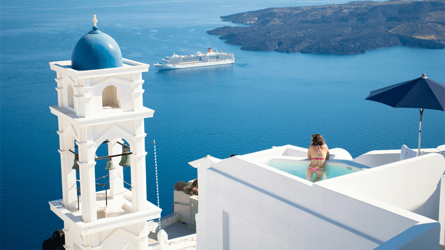 Kryssa i Medelhavet till Santorini.