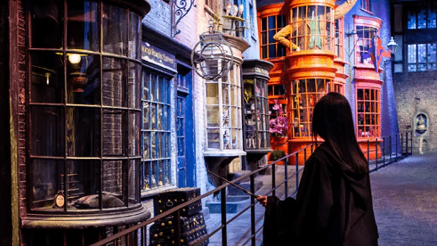 På Warner bros studio kan du uppleva Harry Potter i London.
