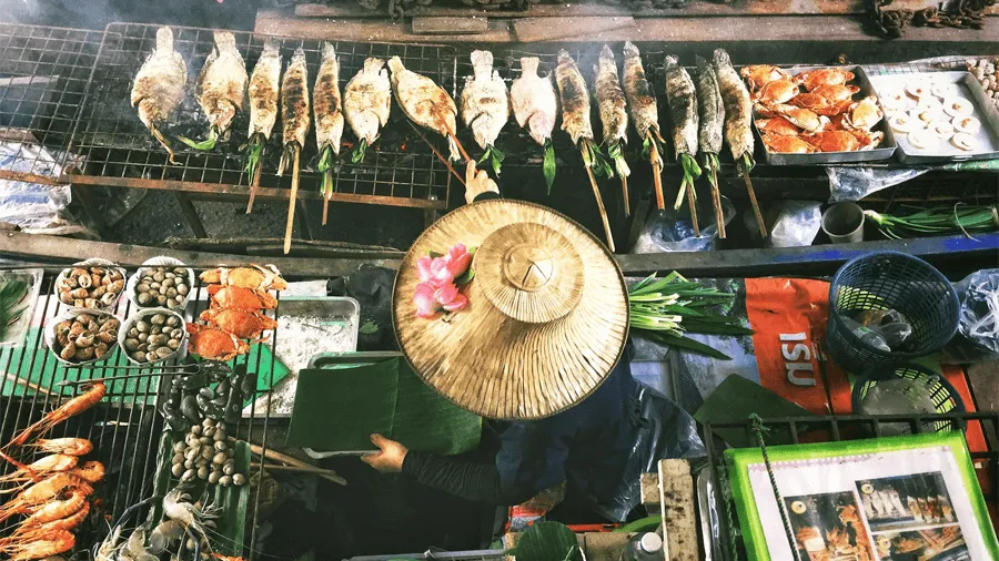 Nattmarknad i Thailand.