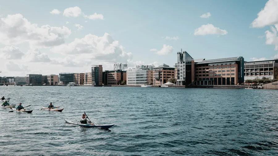 Paddling av kajak.