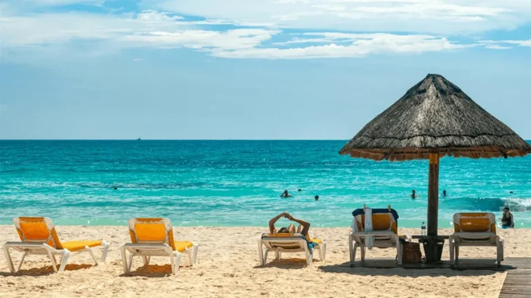 En sandstrand i Cancun, Mexiko.