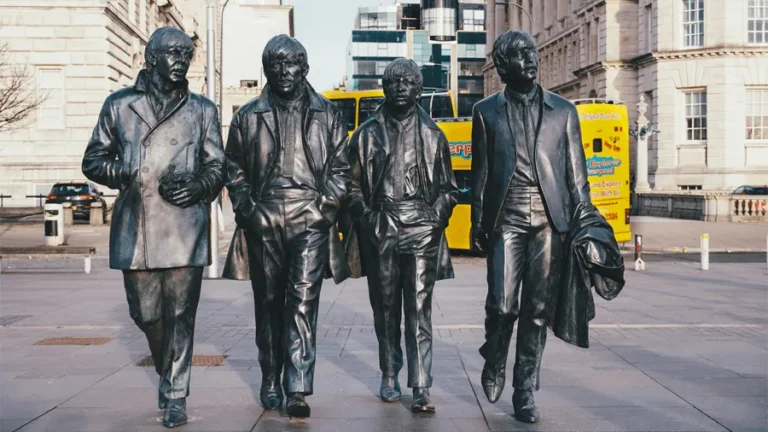 The Beatles staty i Liverpool.