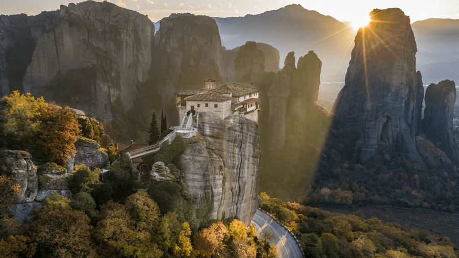 5 sevärdheter i Grekland Klostret Metora i Grekland.
