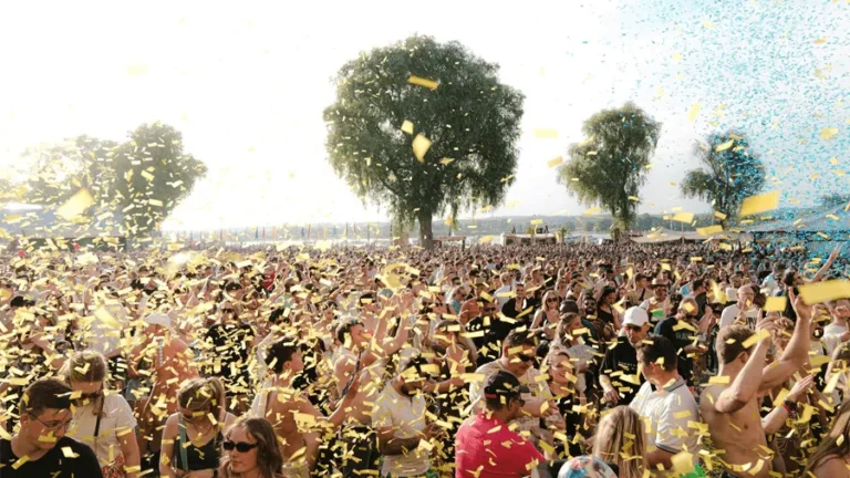 Festivaler kan du besöka på en partyresa.