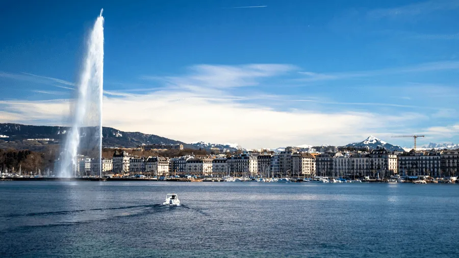 Jet d'Eau, en berömd fontän belägen i Genèvesjön i Genève, Schweiz.