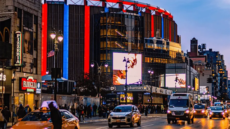 Exteriören av Madison Square Garden där du kan se NHL i New York.
