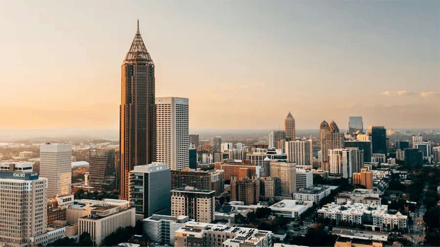 Staden Atlanta kan du besöka på en Georgia resa.