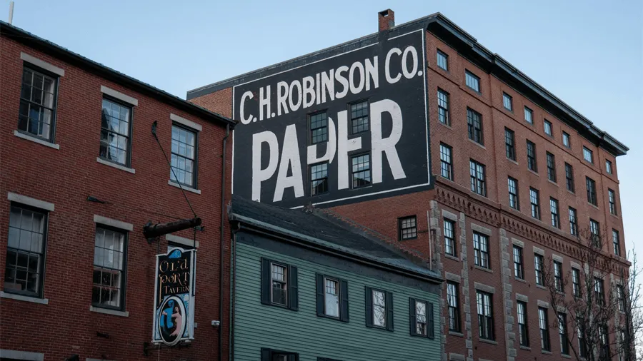 Gammeldags industribyggnader i Portland i Maine.