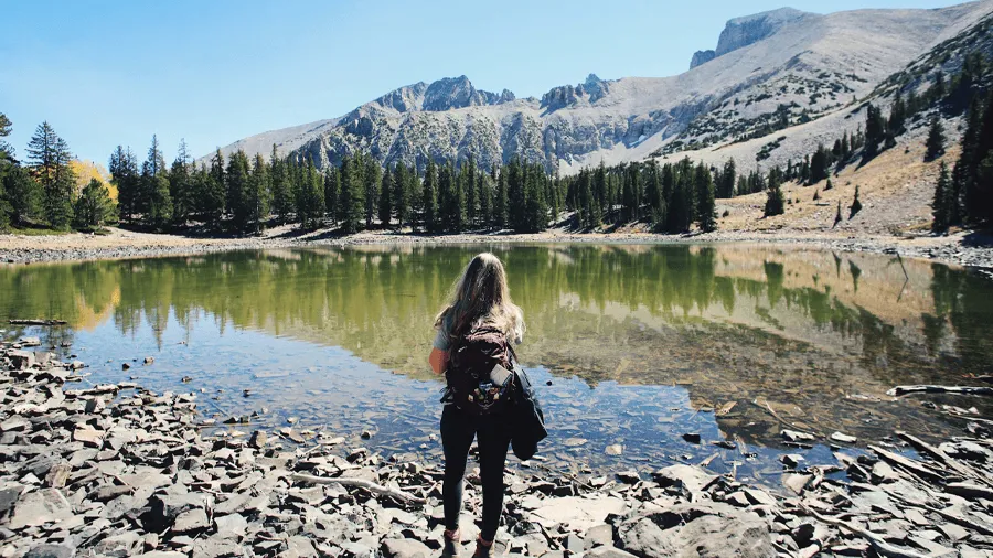 Kvinna i Great Basin national park.
