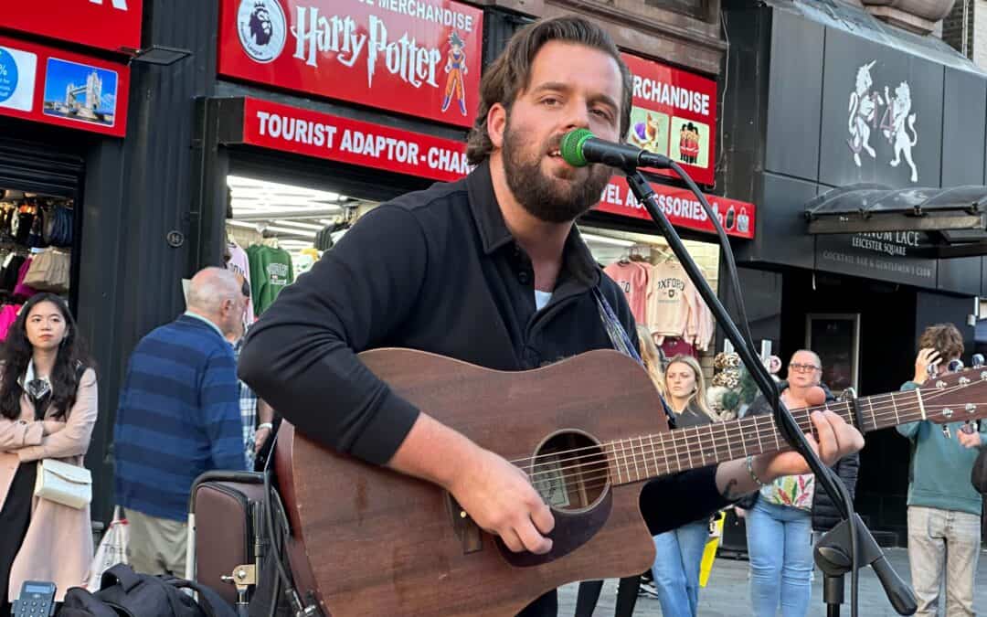 Artisten SATRE om livet i London som gatumusikant