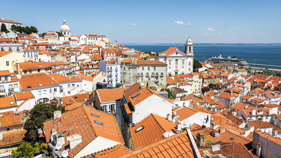 Området Alfama i Lissabon, Portugal.