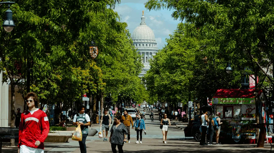 Gata i staden Madison i Wisconsin.