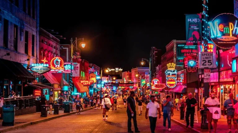 Beale street är ett perfekt stopp på din resa till Memphis i Tennessee.