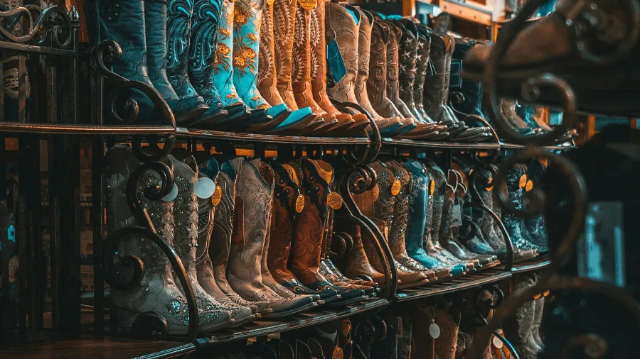 På en resa till Texas kan du köpa cowboyboots.