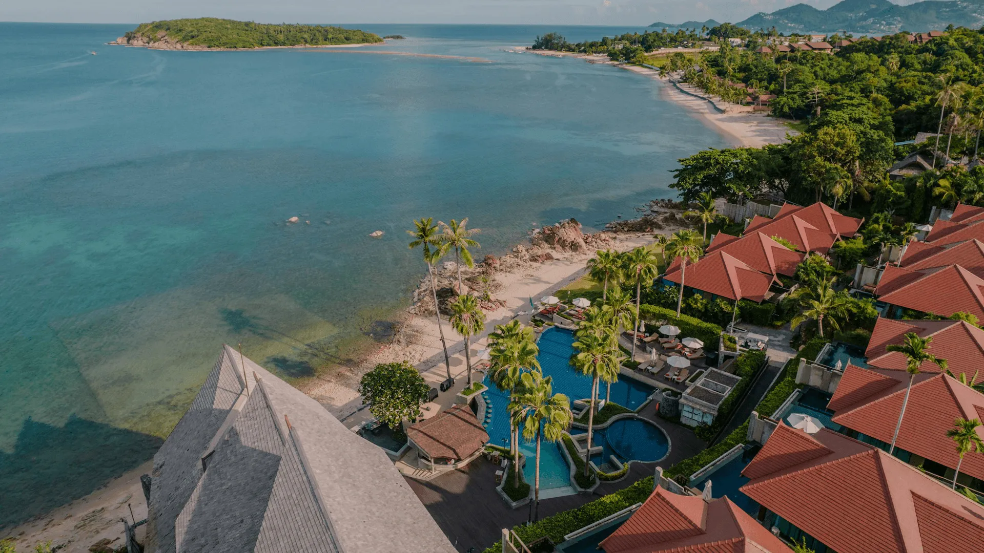 En resort med pooler i Koh Samui.