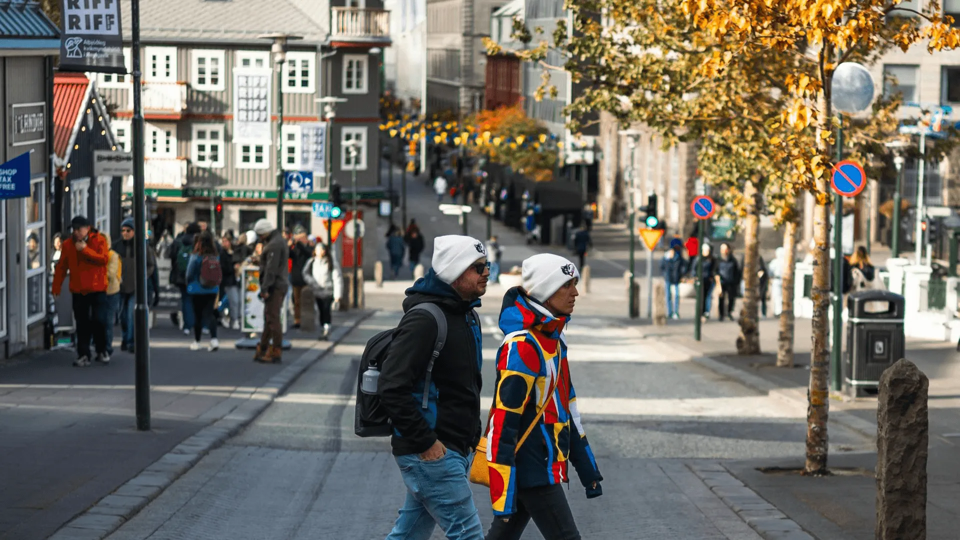 Folk i Reykjavik centrum.