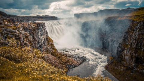 Dettifoss kan du besöka på Stora rundresan.