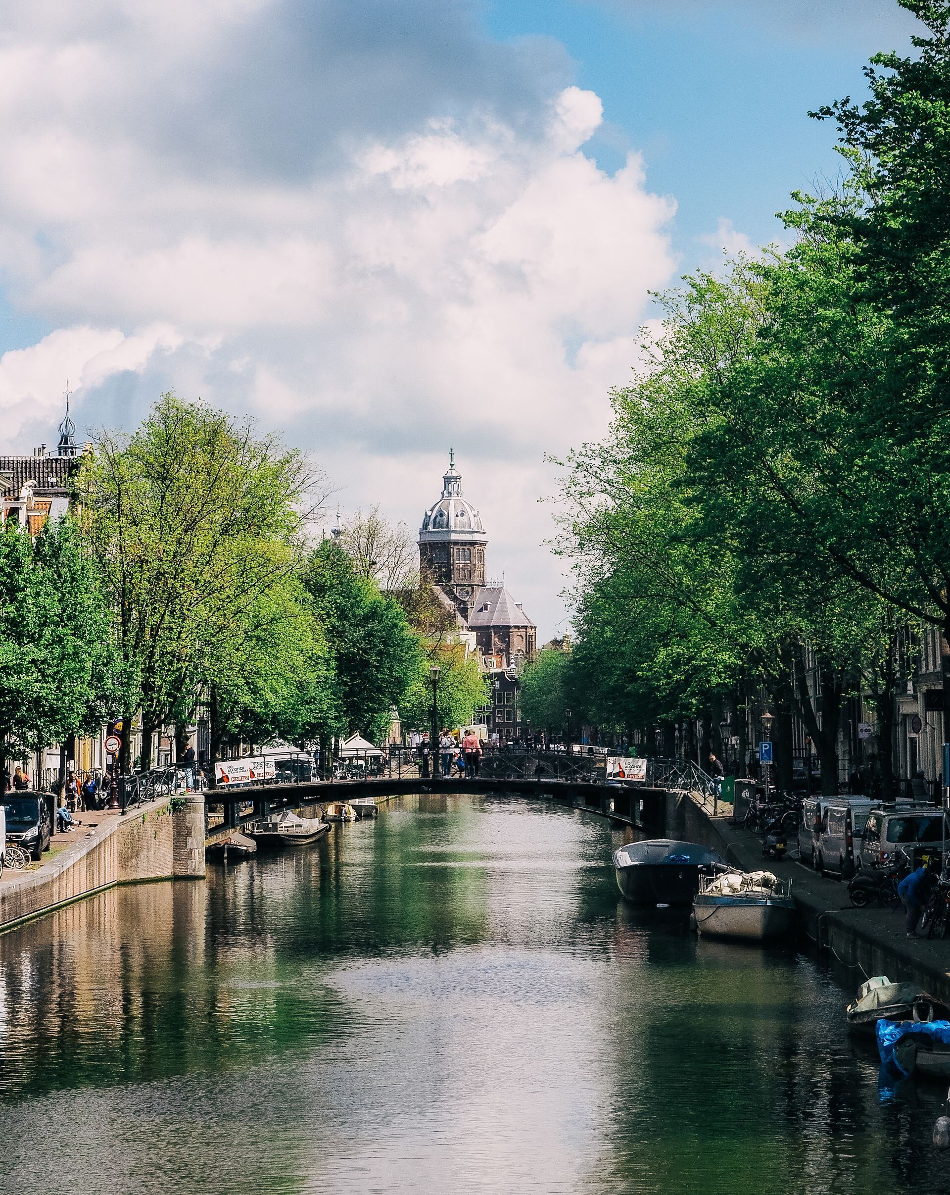 Kanalrundtur bland Amsterdams historiska kanalhus