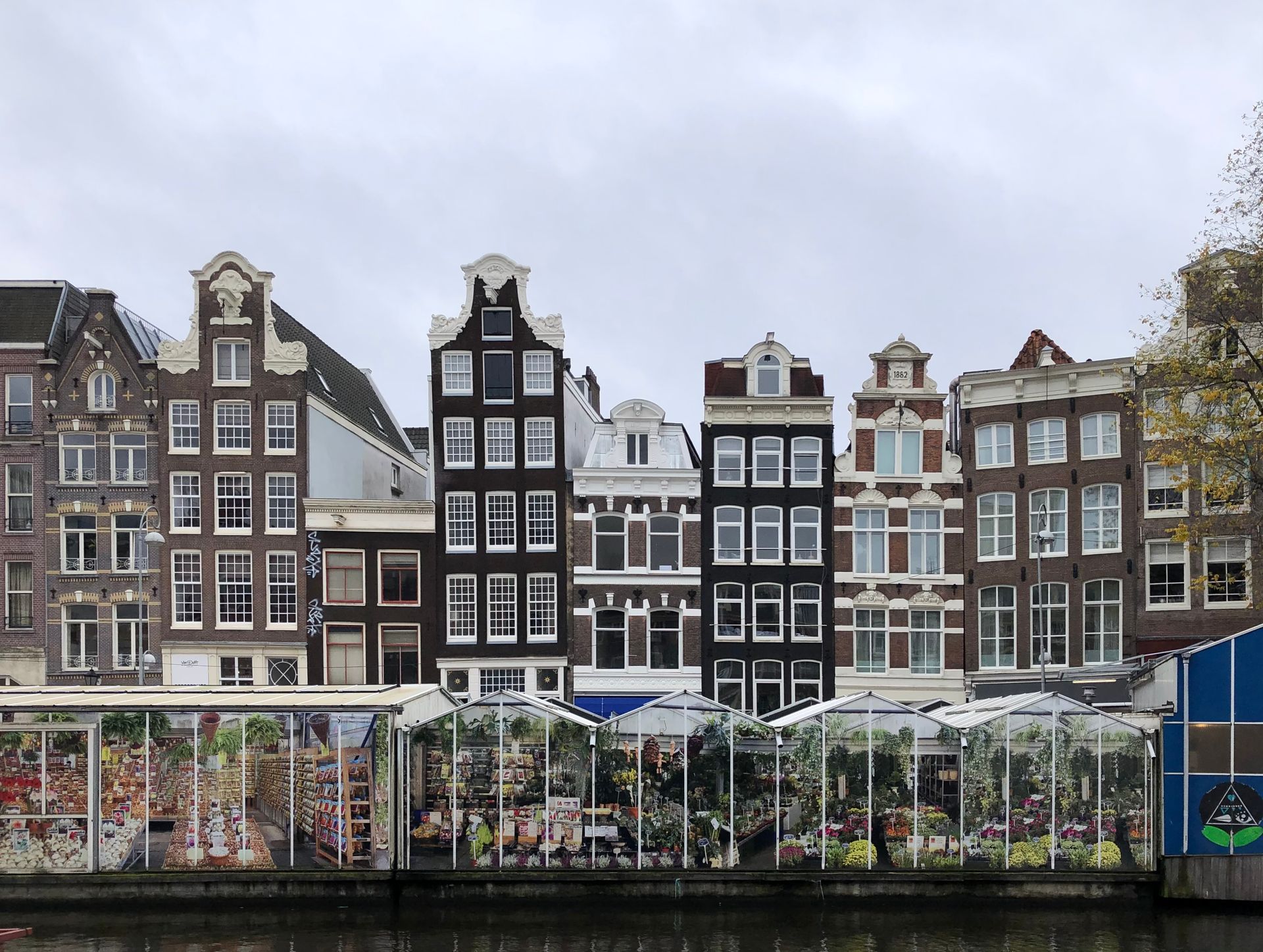Amsterdams flytande blomstermarknad Bloemenmarkt